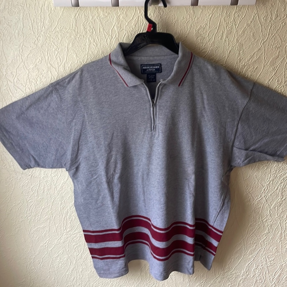 Abercrombie and fitch men’s collard T-Shirt